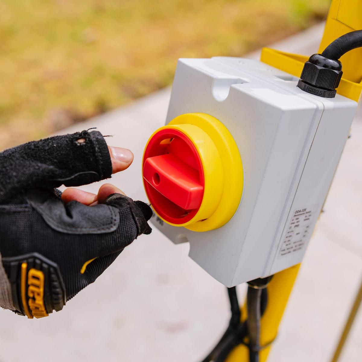 Electric 8” Concrete Scarifier Planer Grinder for Sidewalk Trip Hazard Repair by Tomahawk Power – Yellow, Model eTSCAR8 + eTSCAR6TCC