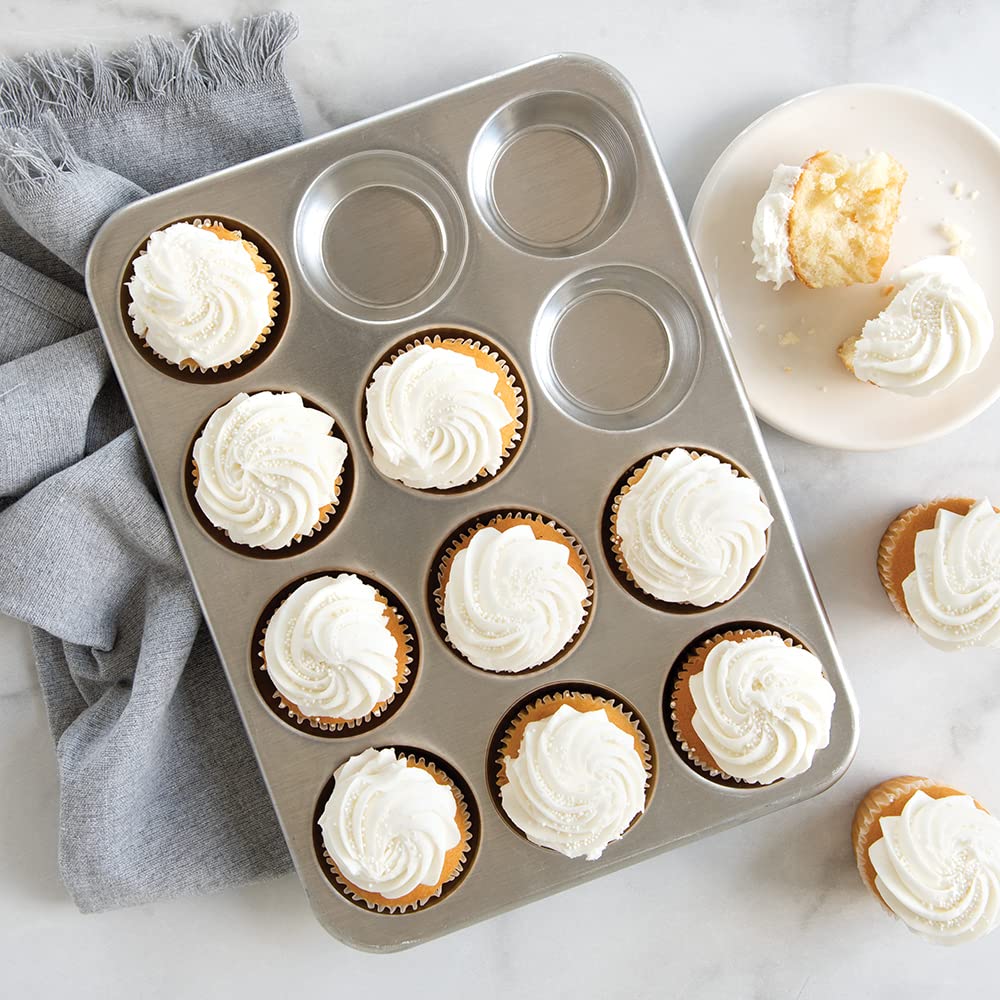Muffin Tray with 12 Holes by Nordic Ware – Standard, Aluminum, Silver, Model 45591AEU