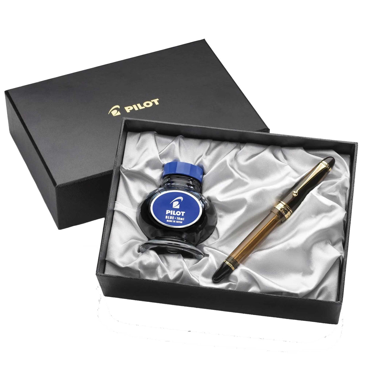 Custom 823 Fountain Pen by PILOT – 1 Count (Pack of 1), Glass, Amber, Model 60558