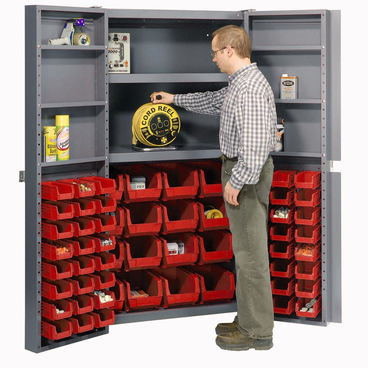 Global Industrial Red / Industrial / 1 Storage Cabinets