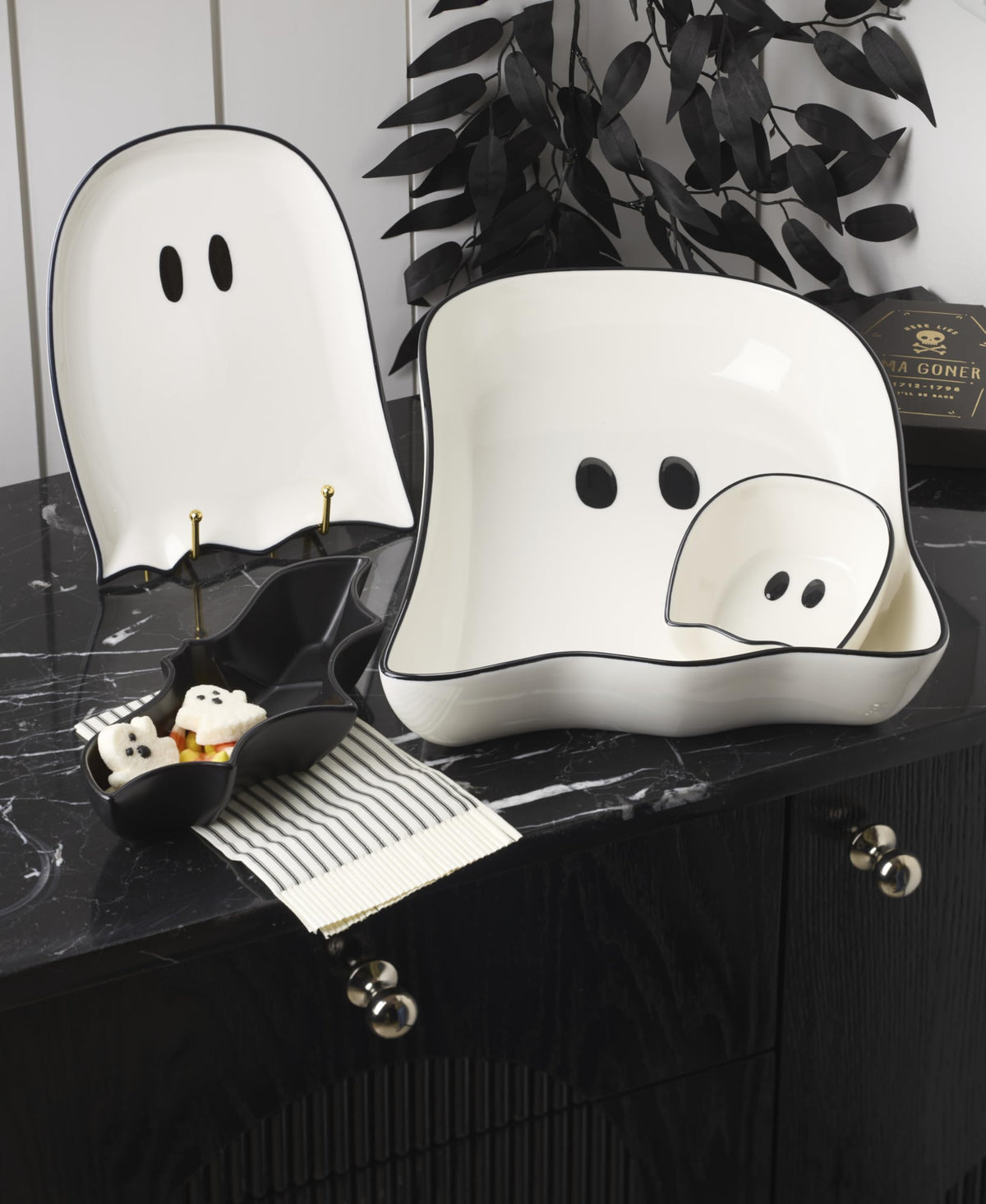 Halloween Bat Candy Dish by Lenox – 1 Count, 11 fluid_ounces, Porcelain, Black, Model 899240