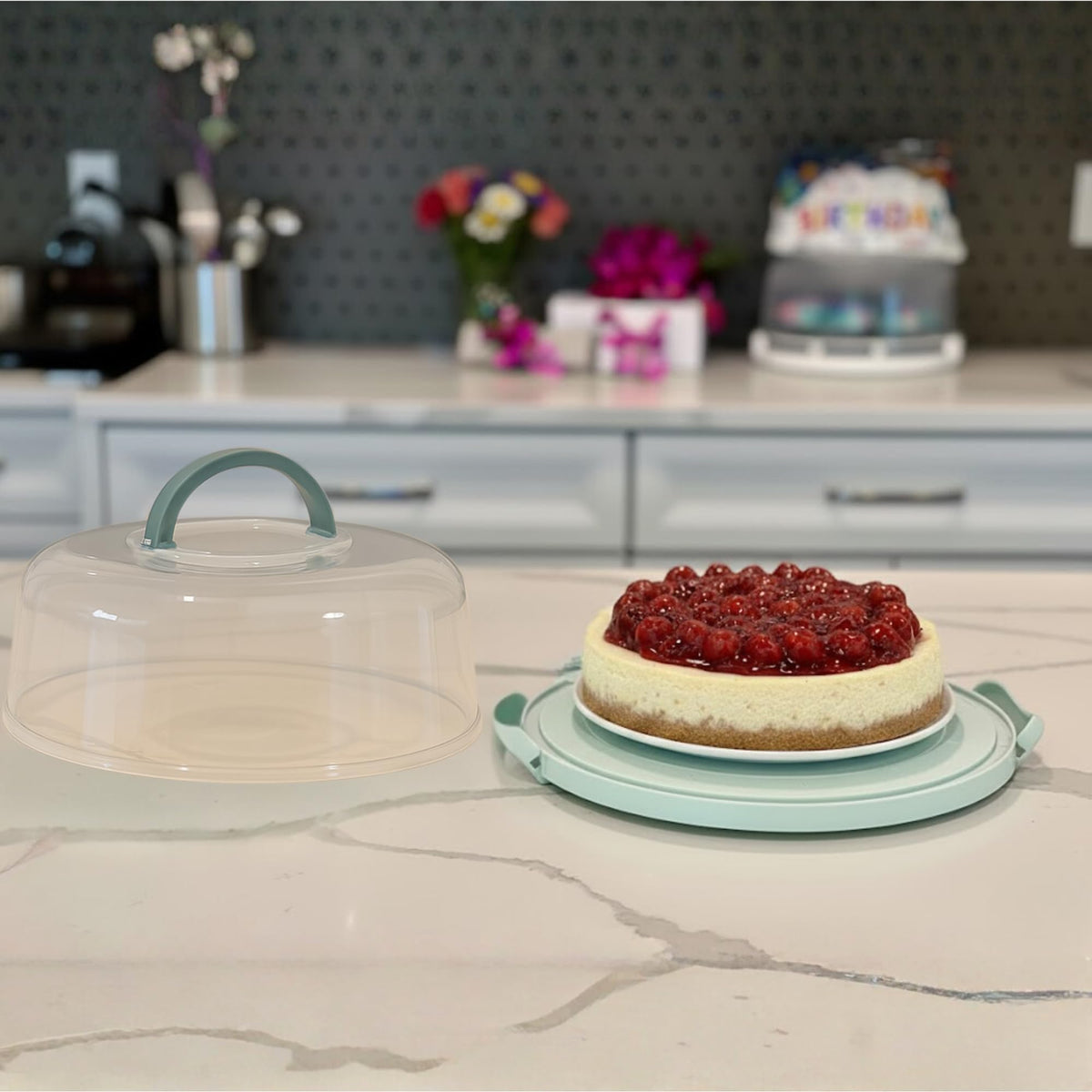 Joey'z Pie Keeper with Secure Latches, Turquoise, Holds 10 Inch Pies
