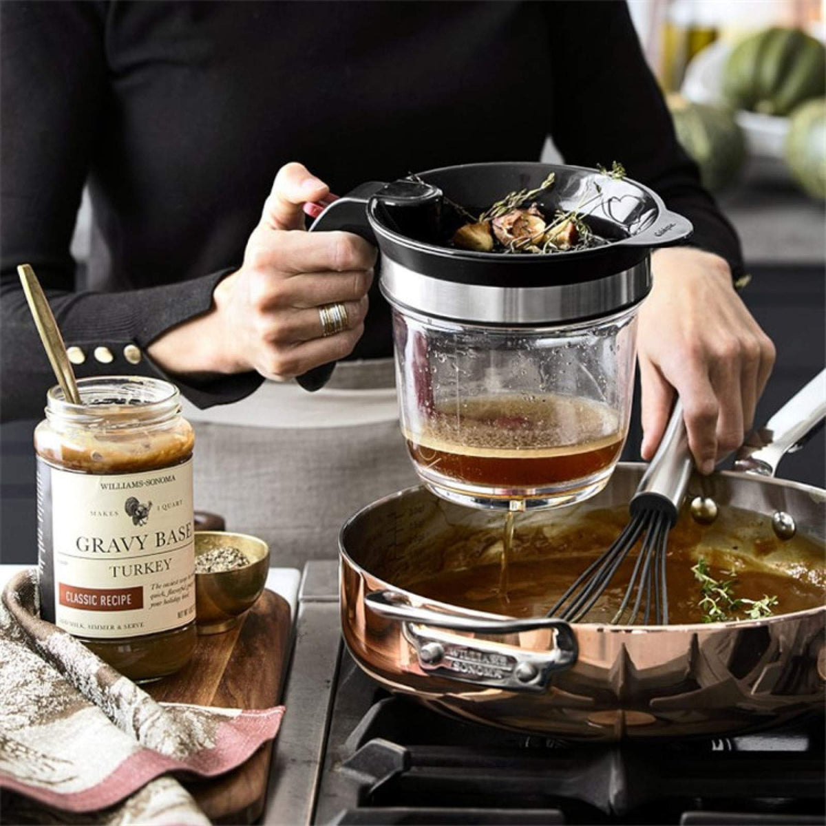 Pazatao Gravy Fat Separator, 4 Cup Capacity with Bottom Release and Strainer, Black