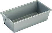 Winco 9" x 4 1/2" Aluminized Steel Loaf Pan