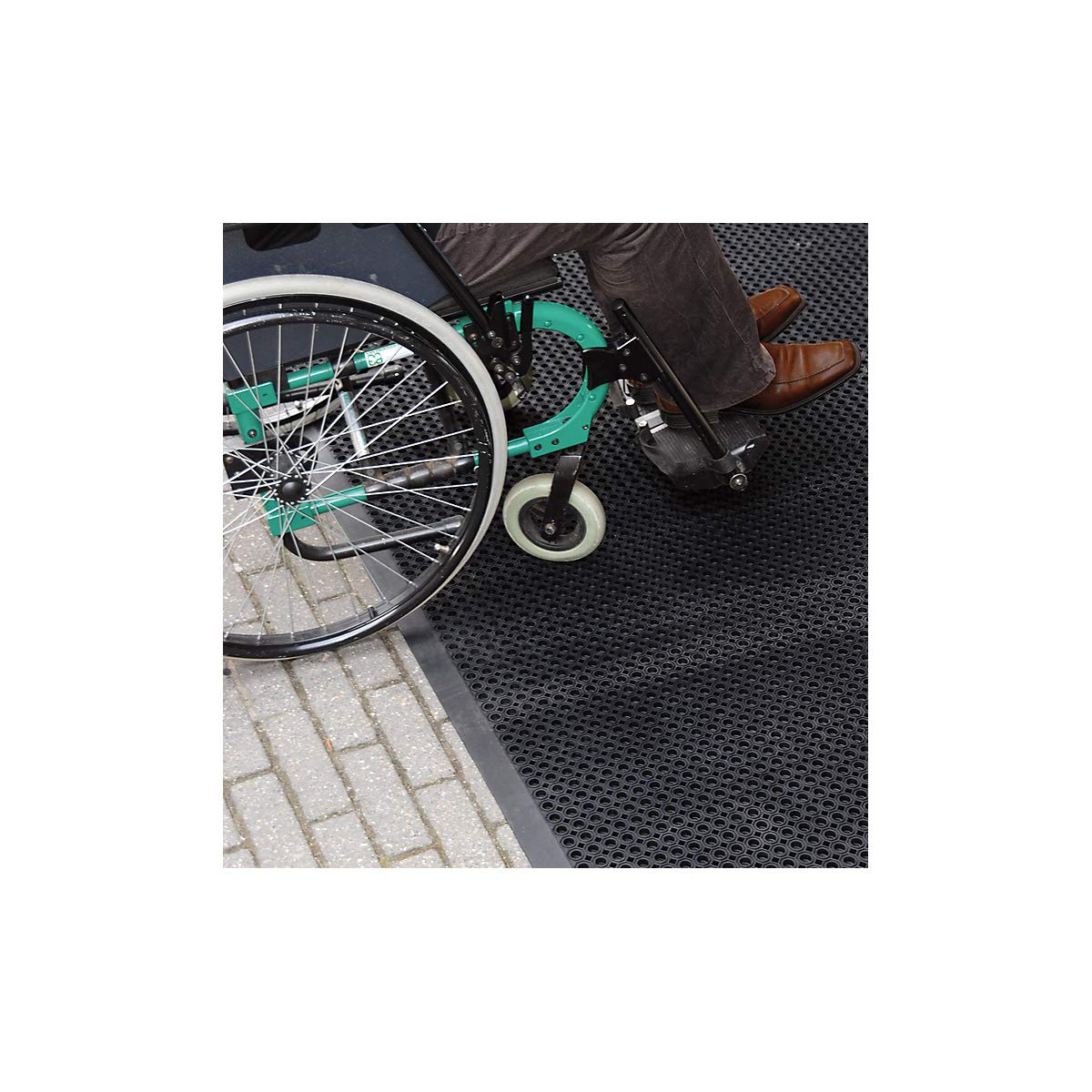 Mats for Professional Use Oct-O-Flex Bevelled outdoor rubber entrance mat by Notrax – ys/m, Rubber, Black, Model 599B7090OB