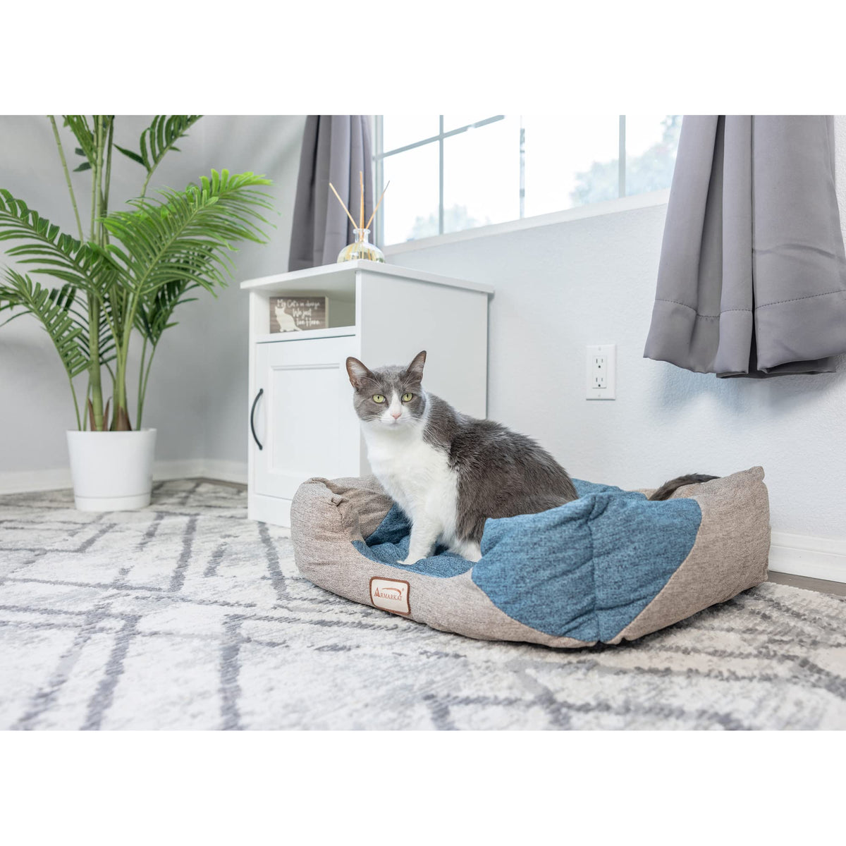 Cat Bed by Armarkat – One Size, poly fibre, navy blue, beige, Model C47