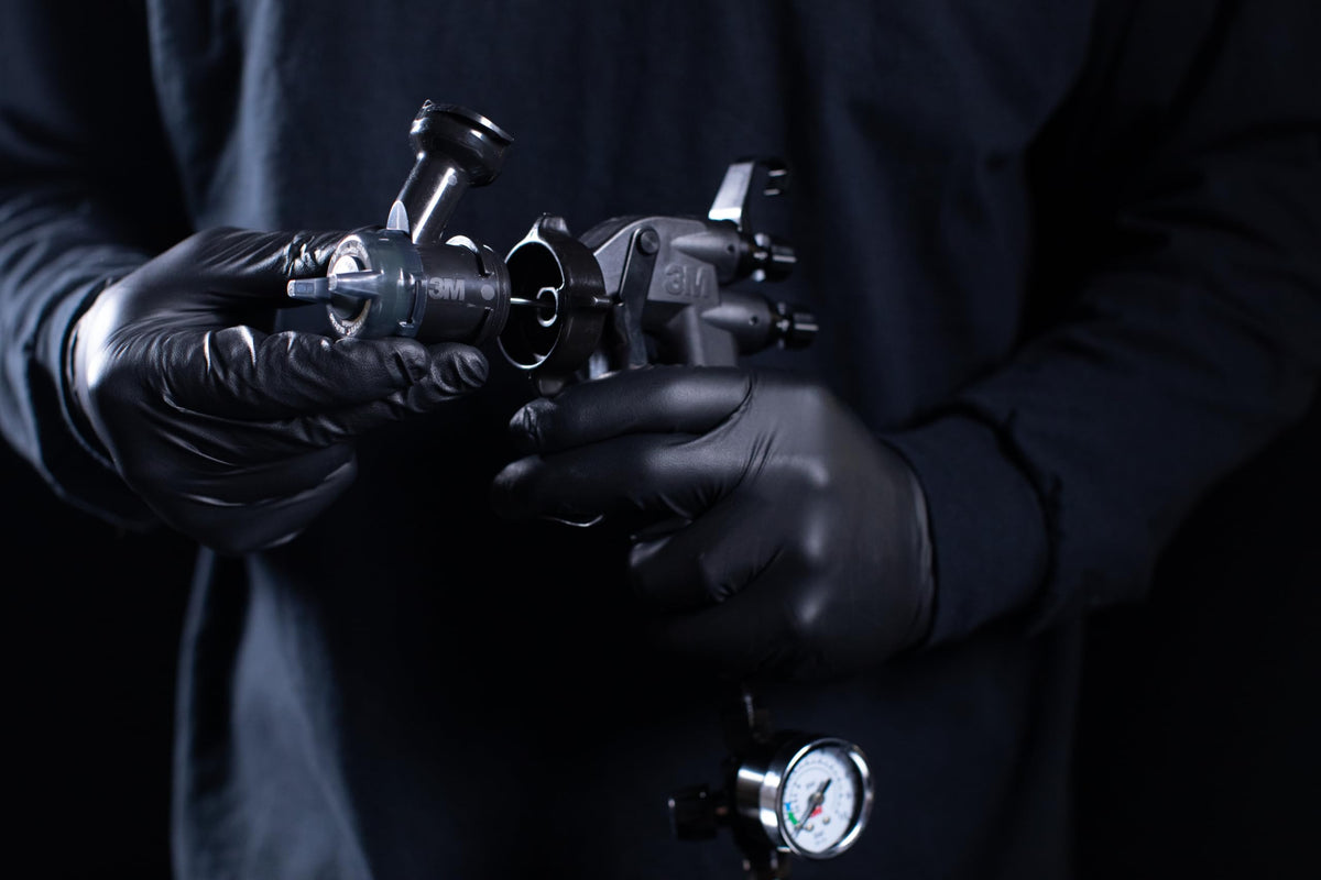 3M Feed Type: Gravity- Fine Finish / 0.9mm / White Spray Guns & Accessories