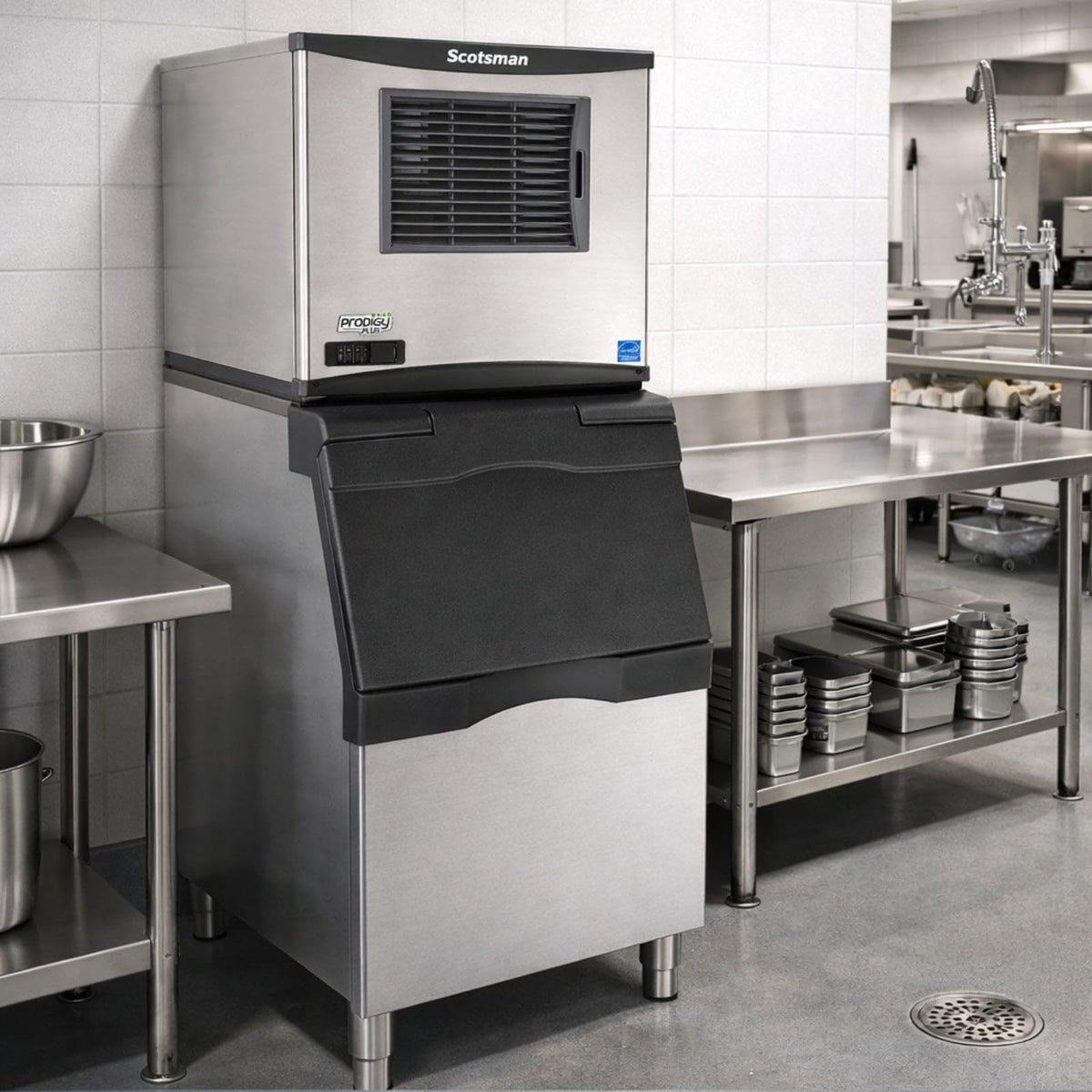 Scotsman 375 lb / Day - 370 lb Storage / 370.0 pounds / 1 Ice Machines