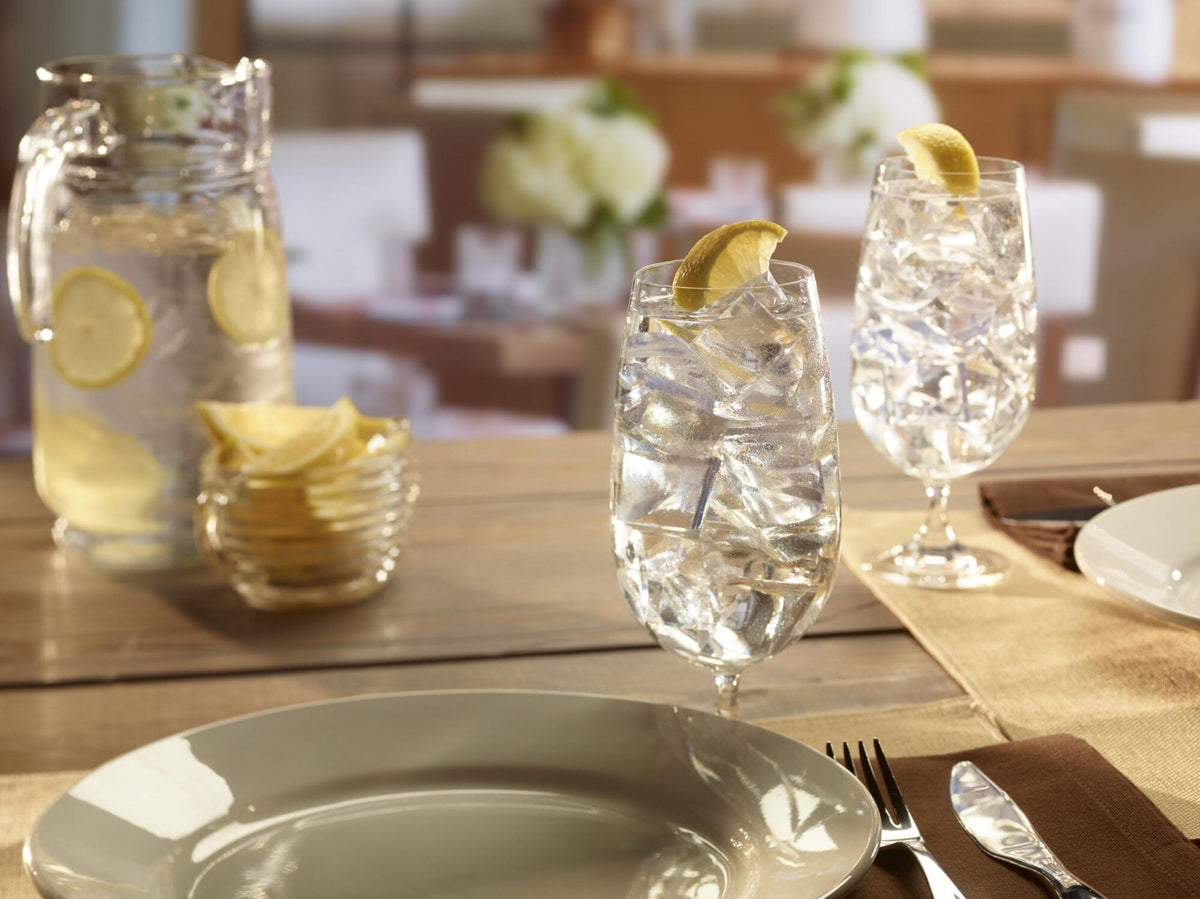 Cuber Ice Machine by HOSHIZAKI – 548 pounds, Stainless Steel, Model KM-522MAK