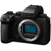 Panasonic w/ 20-60mm & 50mm / Black / Full-Size Mirrorless Cameras