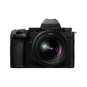 Panasonic w/ 20-60mm / Black / 74.27 cubic inches Mirrorless Cameras