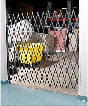 Global Industrial 5-1/2'W Single Folding Security Gate, 5'H