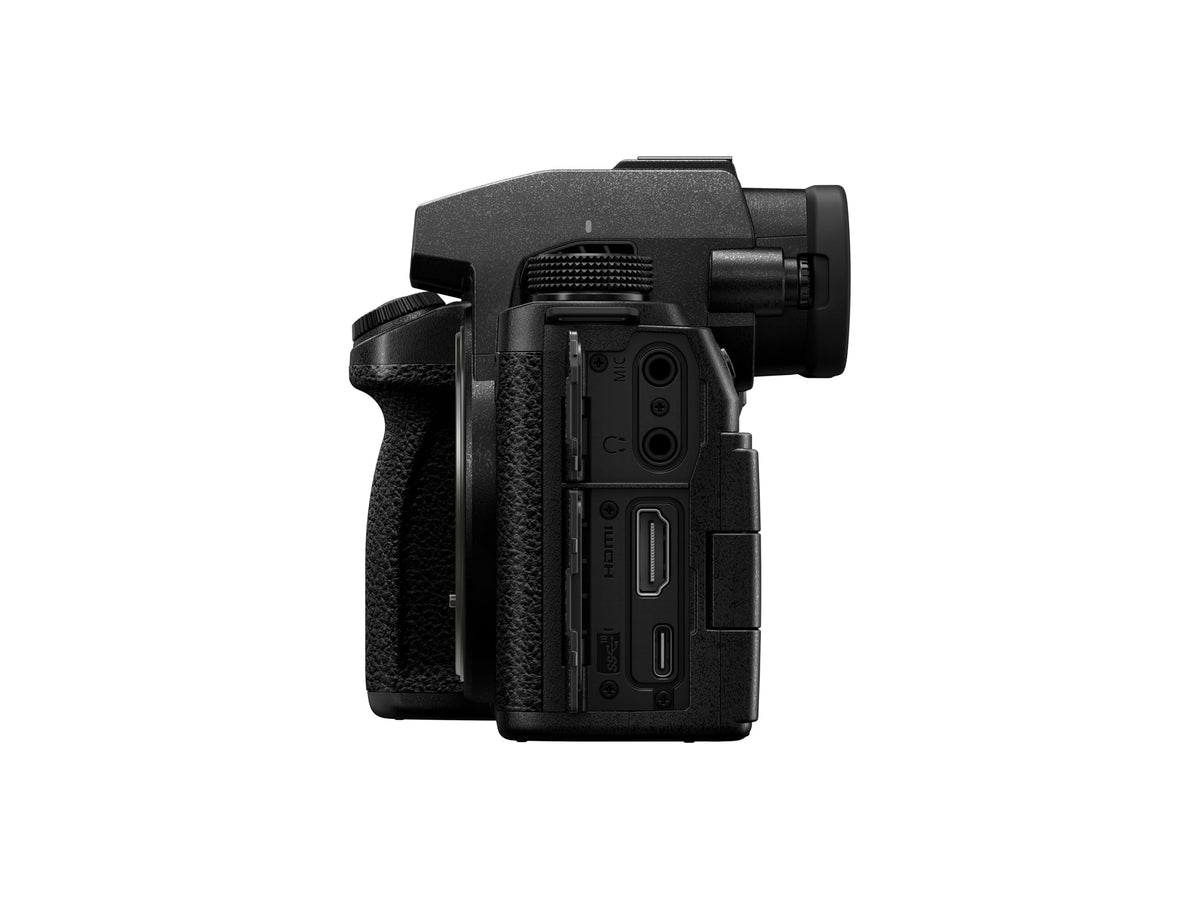 Panasonic Body Only / Black-9 / 1 Mirrorless Cameras