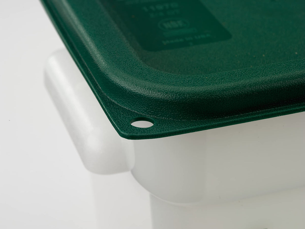 Squares Square Food Storage Container Lid with Stackable Design for Catering by Carlisle FoodService Products – For 2-4 Quart Container, 2.0 quarts, Proprietary Blend, Green