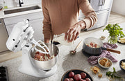 KitchenAid White / Mixer / 4.5 Q Stand Mixers