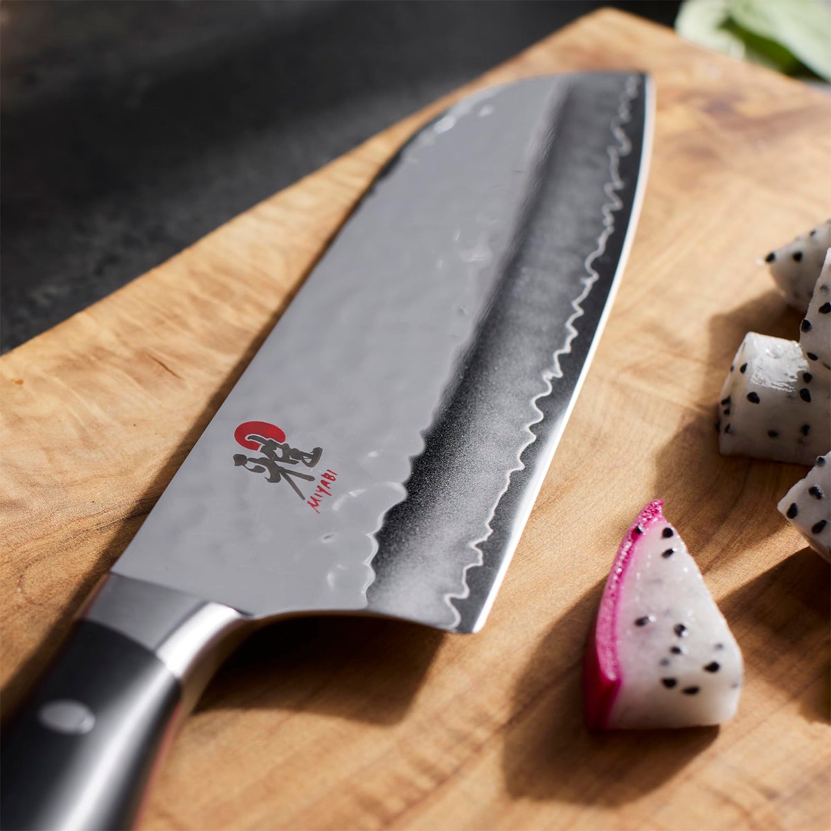 Hisho 7-inch Santoku Knife by MIYABI – 7-inch, FC61 Fine Carbide Steel, Black, Model 1034306