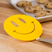 Turner Spatulart Nylon Flex Smiley Face by Tovolo – 1 Count, Nylon, Smiley, Model 80-4647
