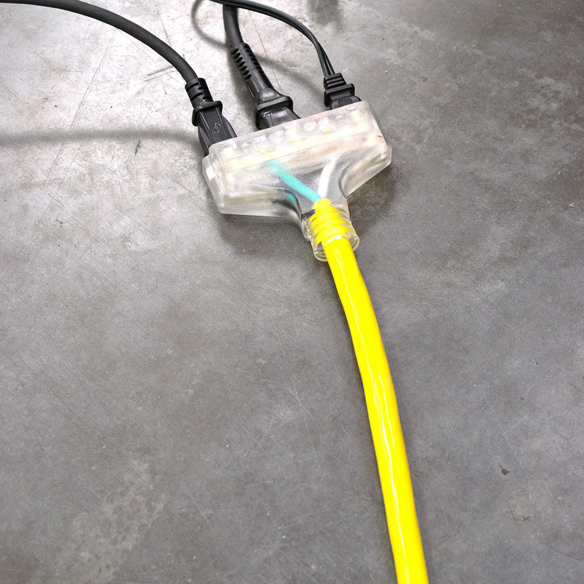Outdoor Extension Cord by DuroMax – XPC12100C, Pvc, Yellow, Model XPC12100C