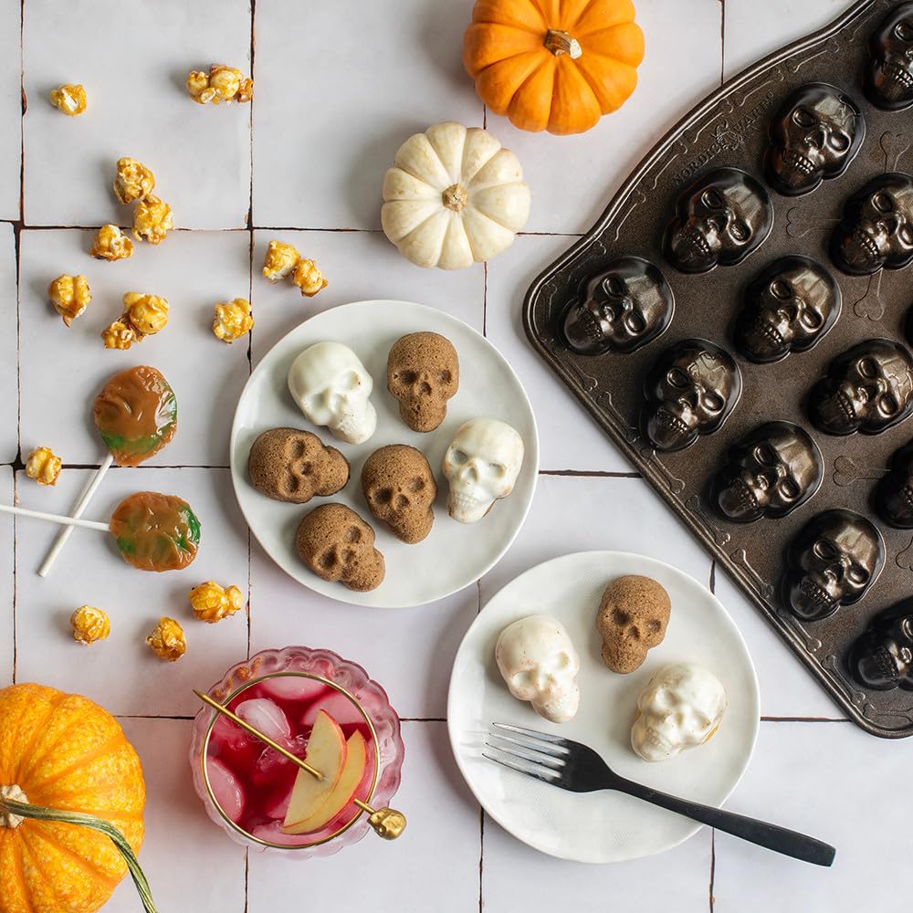 Skull Bite Cakelet by Nordic Ware – 2.5 Cup Capacity, 2.5 cups, Aluminum, Bronze, Model 94948