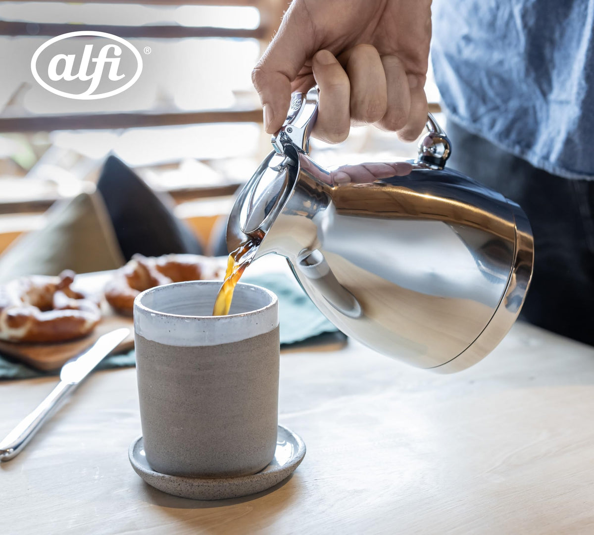 Hotello Stainless Top Thermal Carafe by Alfi – 20.3 Ounces, 0.6 liters, Stainless Steel, Stainless, Model 557000060
