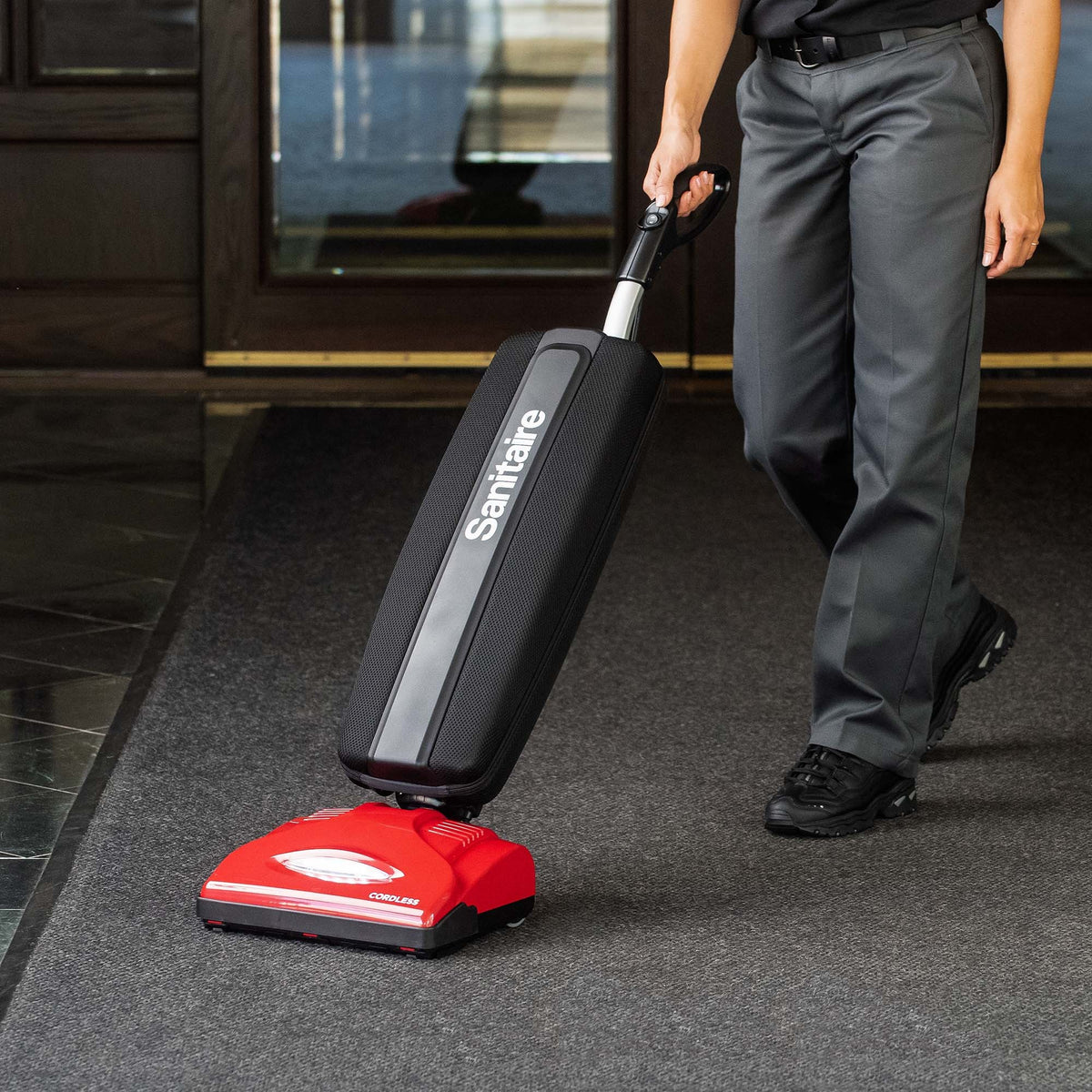 Sanitaire SC7500A Vacuum Cleaner, 7.4 qt. - photo 5