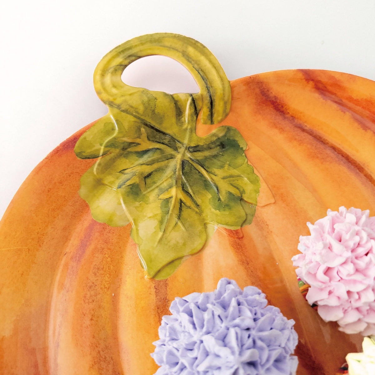 UP Pumpkin Shaped Melamine Platter, 16 x 15.5 Inch, Orange