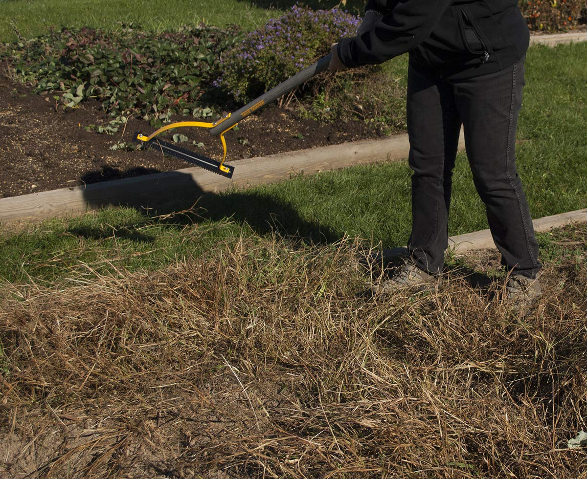 AMES 30 inch / Weed Grass Cutter with Hardwood Handle / Yellow Manual Weeders
