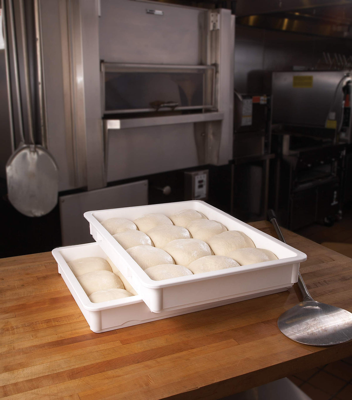 White 18" x 26" Dough Box Cover by Cambro – 18" x 26", 1.8 kilograms, Polypropylene, White