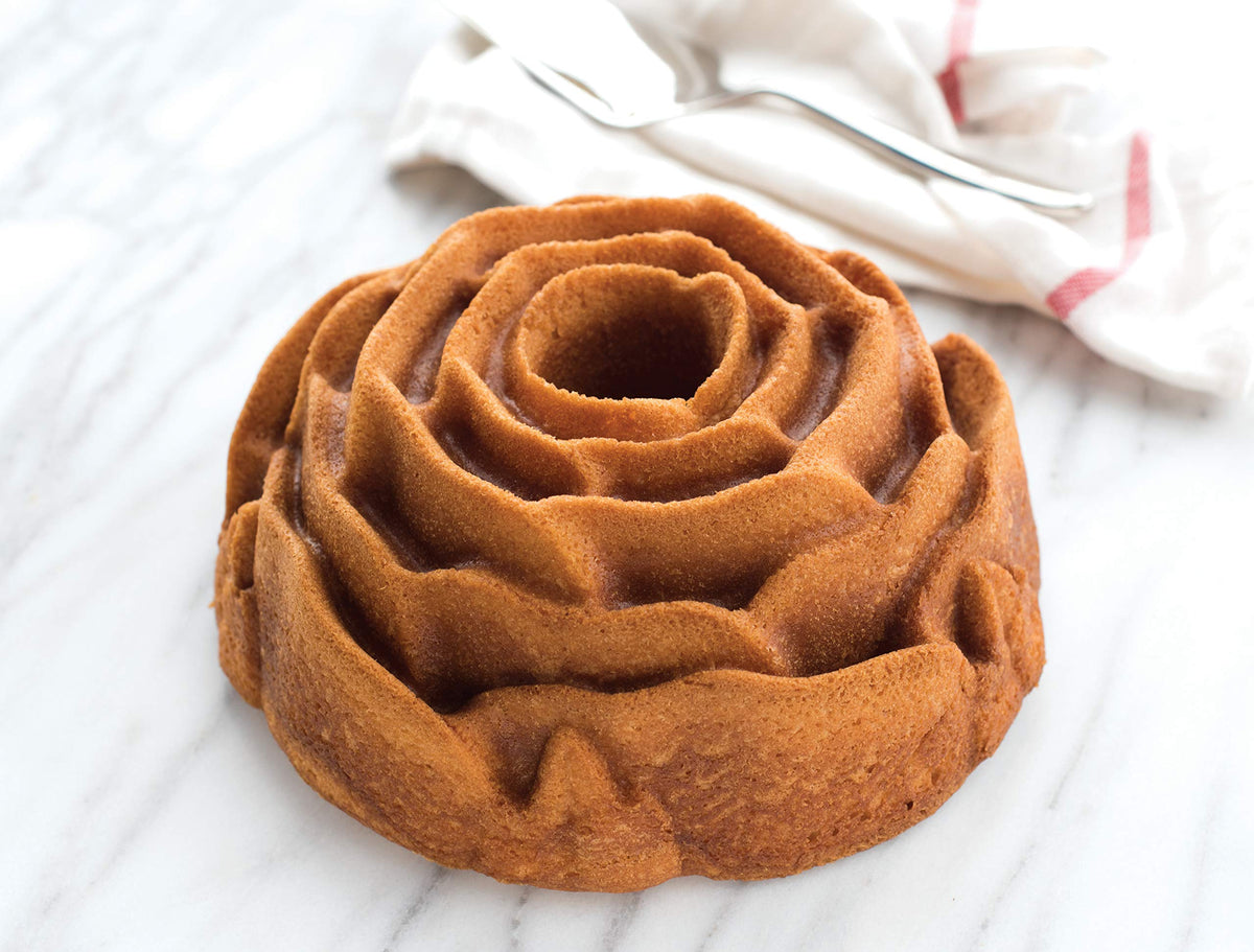 Nordic Ware Toffee / 10 cups / Rose Bundt Bundt Pans