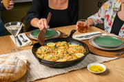 Lodge 13.25" (Pack of 1) / Black / 1 Skillets