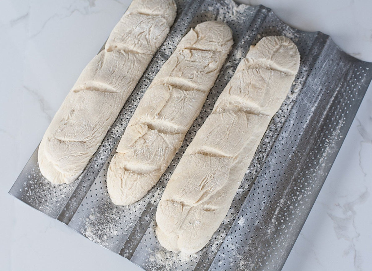World Cuisine 4 Baguette Pan by PADERNO – 15 inches (L) x 13 inches (W) x 1 inch (H), 4 inches, Black, Model 47014-35