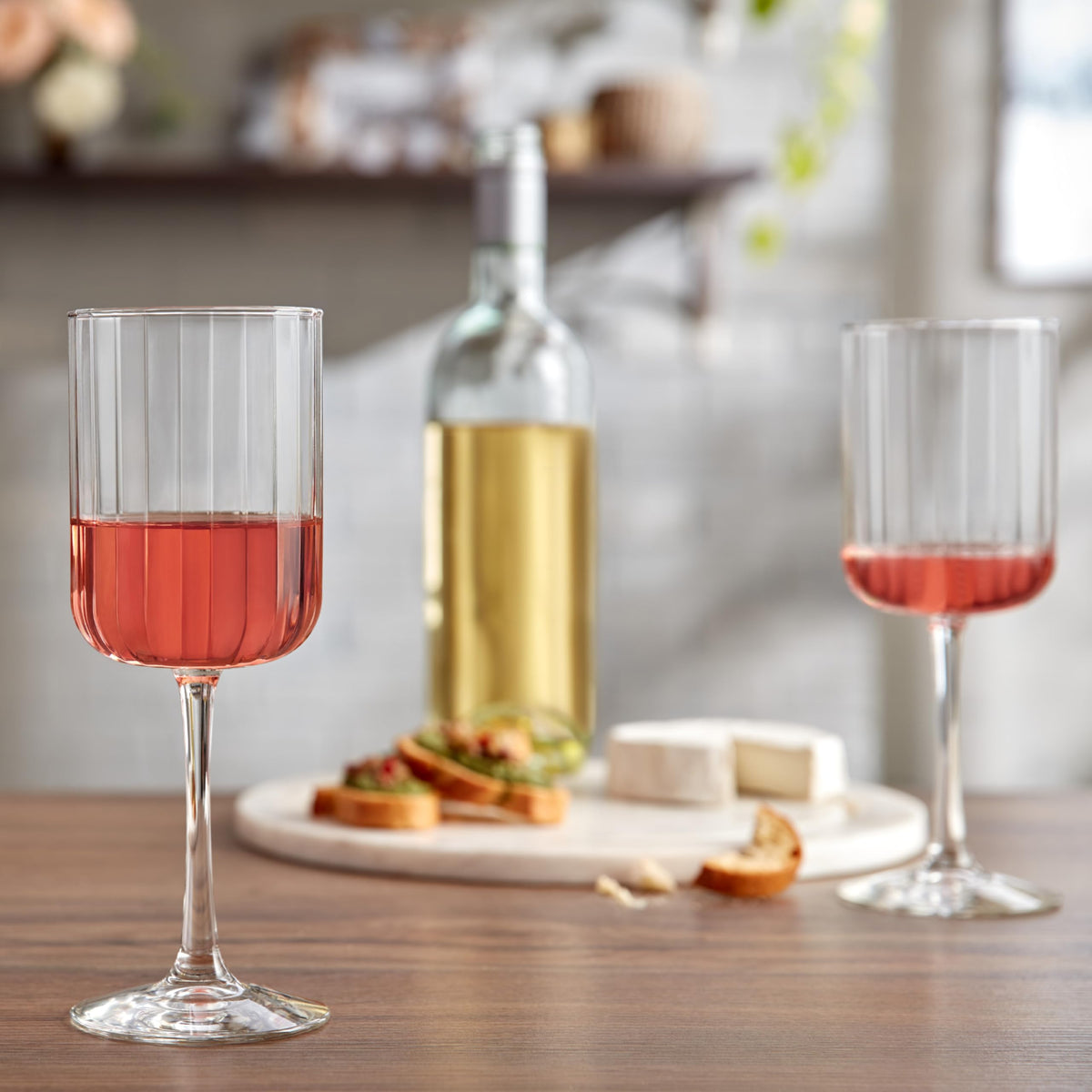 Libbey 13.5 Ounces / Transparent / Modern Wine Glasses