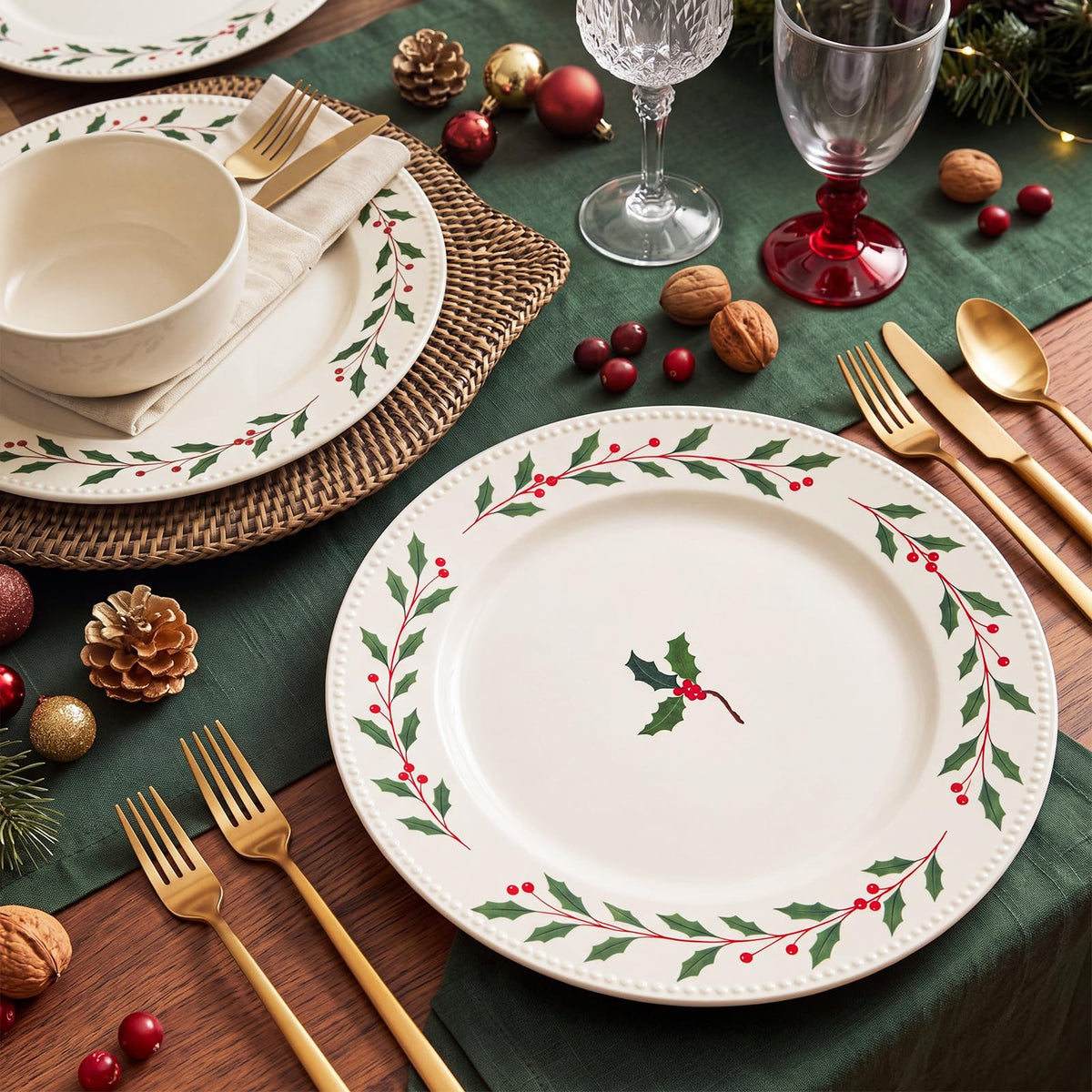 OBreezify Christmas Holly Charger Plates, 13 Inch Diameter, Set of 6