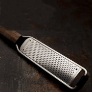 Zester Grater for Citrus Fruits by Microplane – Zester, Stainless Steel Walnut Wood, Stainless Steel & Walnut Wood, Model 43320E