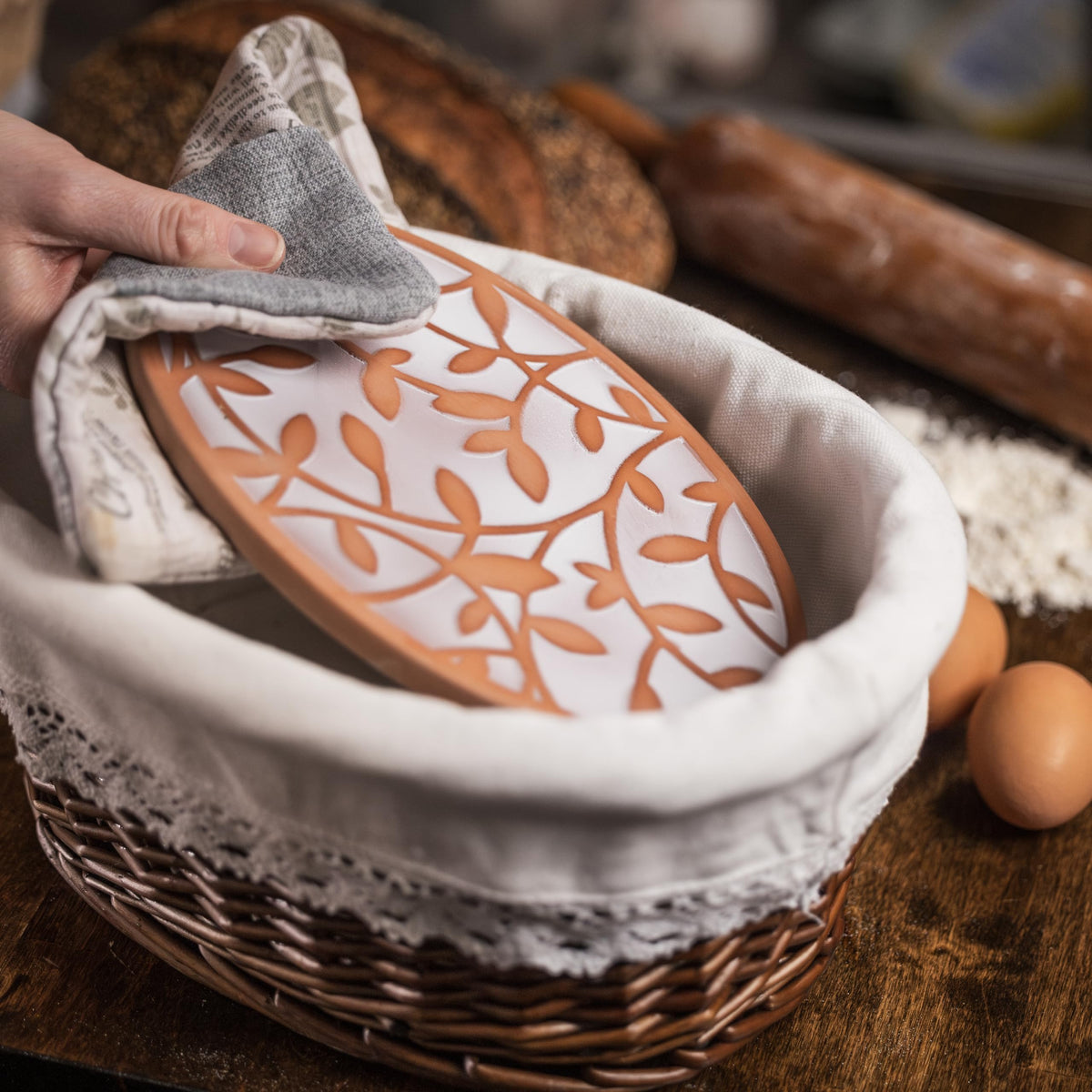 Casadema Bread Basket Set with Terracotta Warmer, Large Oval 12 x 9 Inches, Dark Brown
