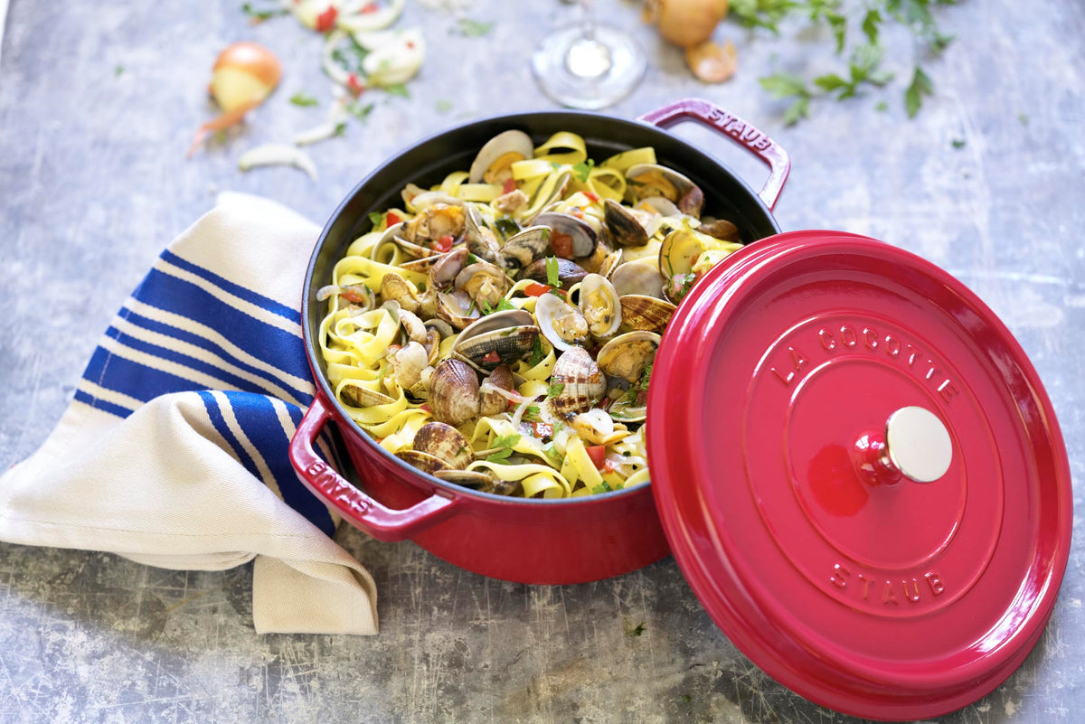 4 Qt. Round Cocotte-cherry Red by STAUB – 24cm, 3.7 liters, Hollow, 03) Cherry, Model 40509-835-0