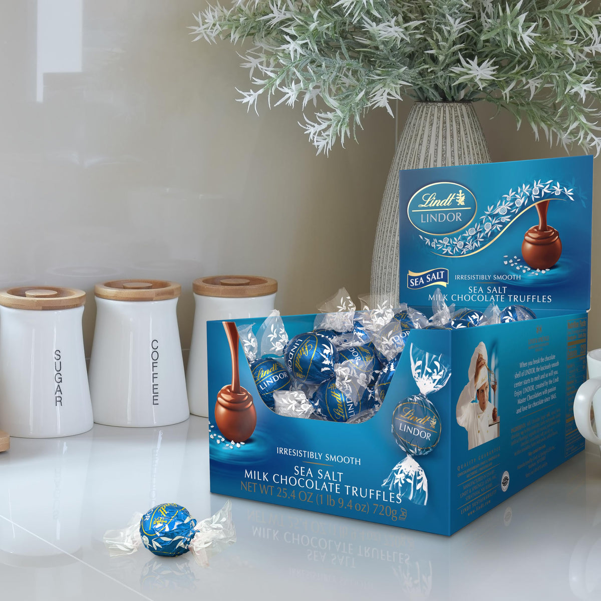 Lindt Sea Salt / 25.4 Ounce (Pack of 1) / Sea Salt Truffles Assortment Boxes