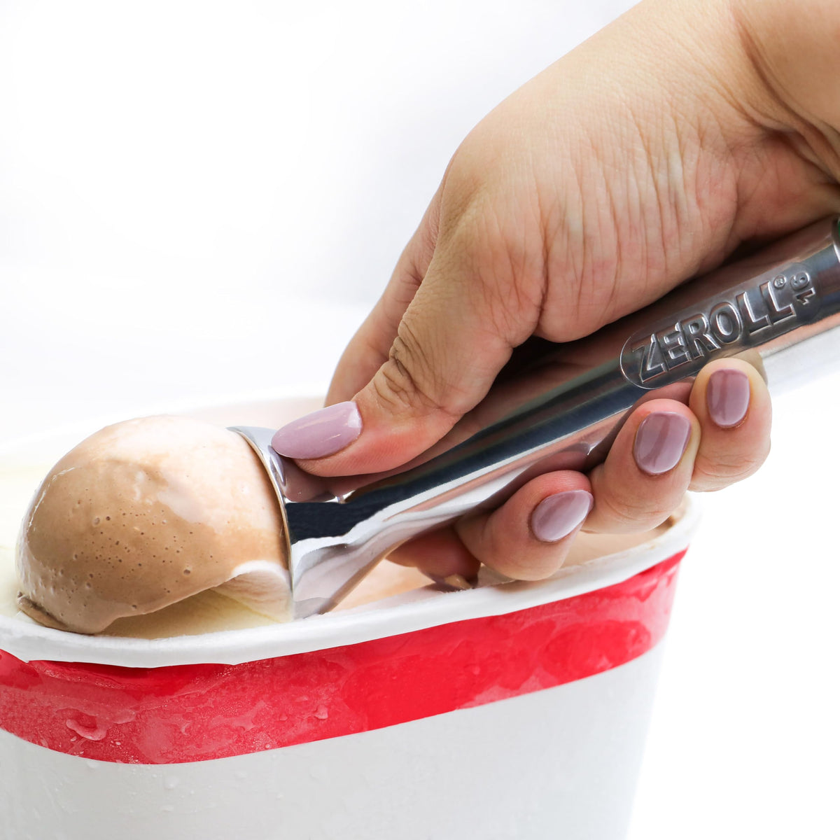 Zeroll Silver / 2.5 ounce / 2.5 ounces Ice Cream Scoops