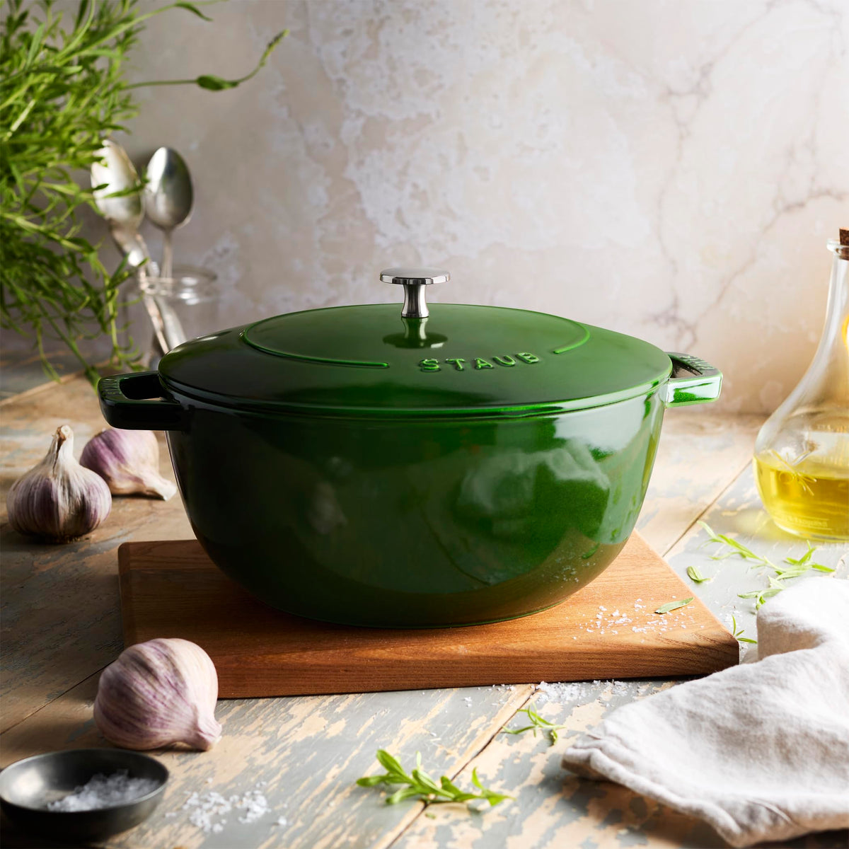 Cast Iron Essential French Oven by STAUB – 5-qt, 5 quarts, Cast Iron, Basil, Model 1032332