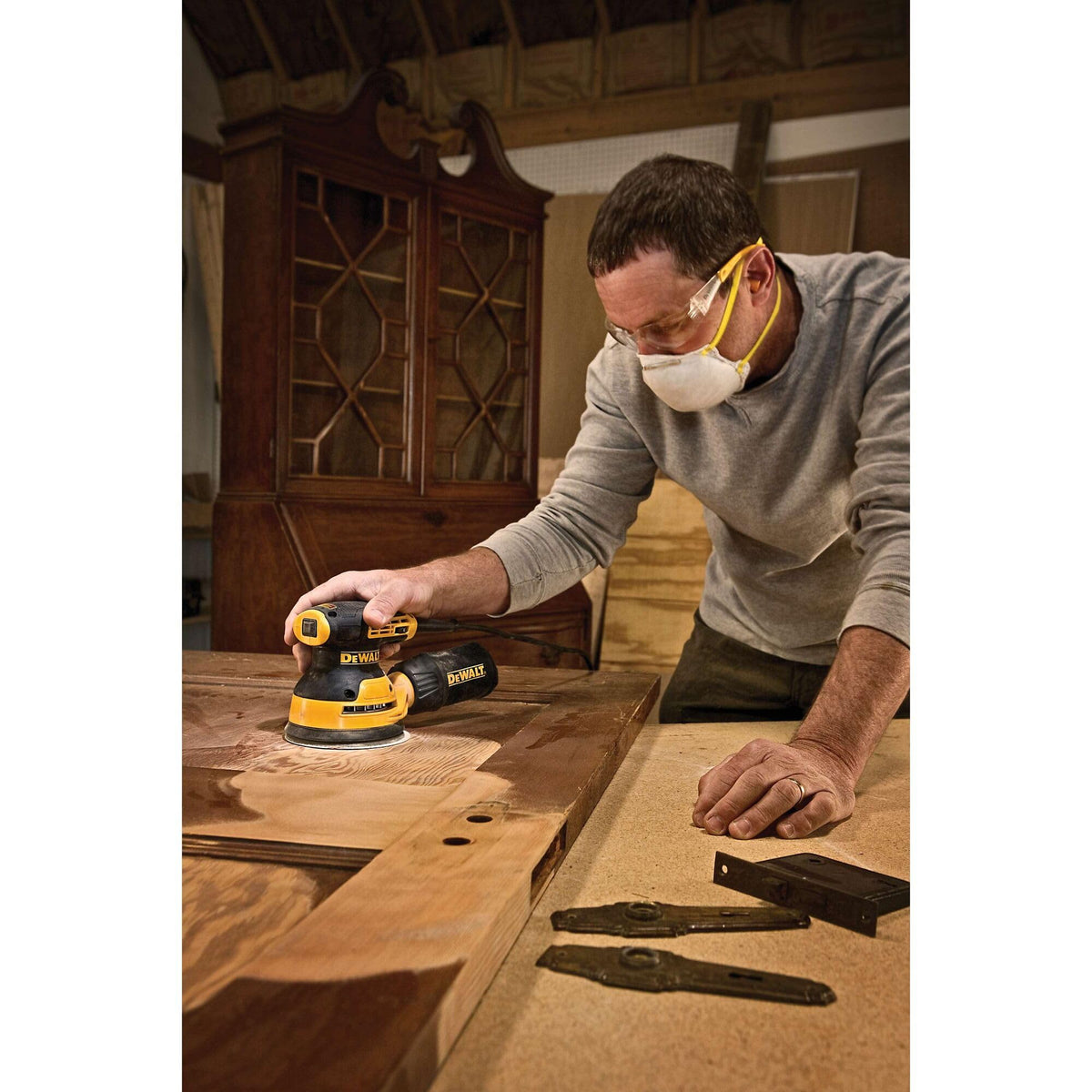 Orbital Sander Kit by DEWALT – 5", Blend, Multi, Model DWE6423K