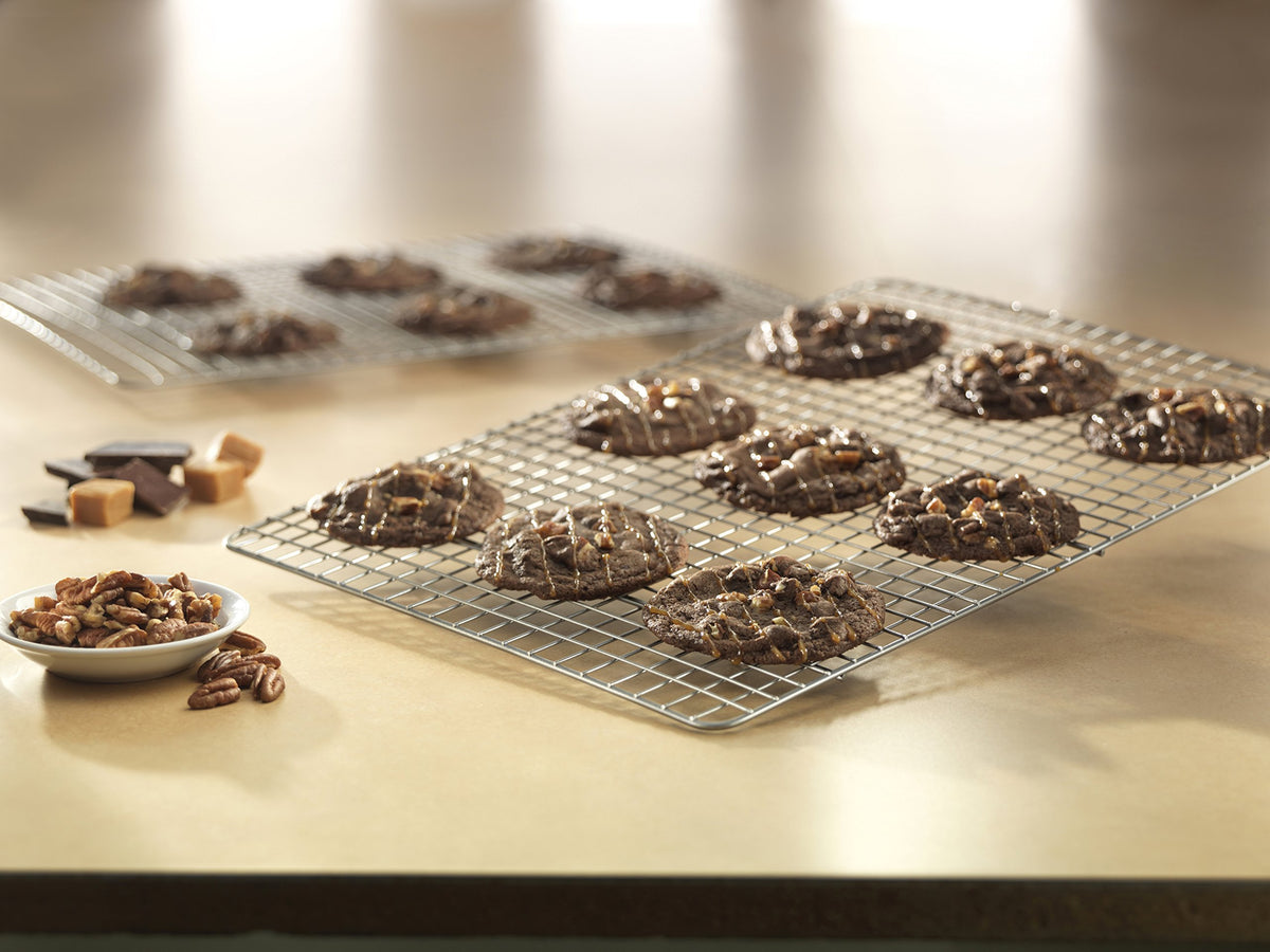 Half Sheet Bakeable Cooling Rack by USA Pan – Half Sheet Cooling Rack, Steel, Nonstick Aluminized Steel, Model 1602CR-6