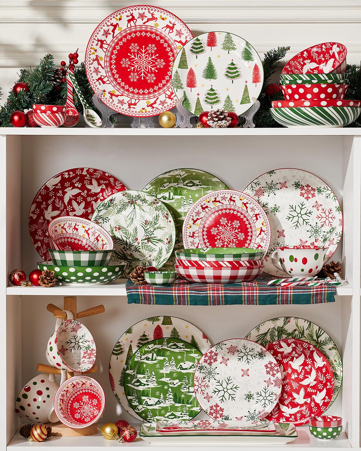 Metahom Christmas Dessert Plates, 8 Inch Ceramic, Set of 6