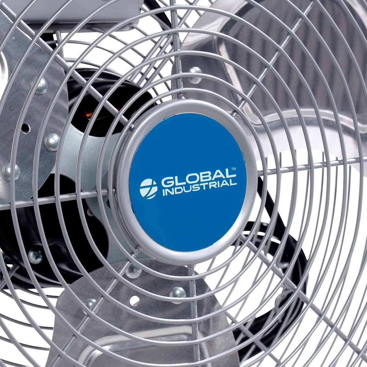 18" Diameter Industrial Floor Fan with Pivoting Head by Global Industrial – 21"L x 20.25"W x 7.5"H, Aluminum, Black/Gray/Silver, Model 258324