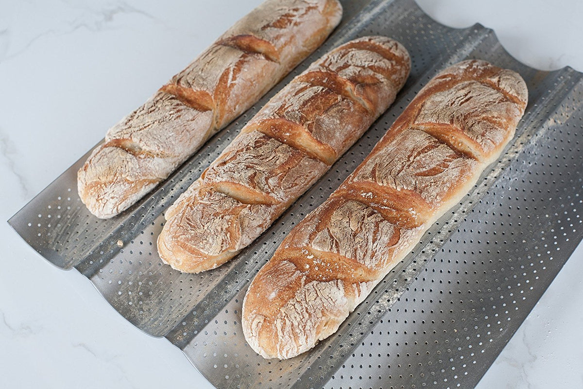 World Cuisine 4 Baguette Pan by PADERNO – 15 inches (L) x 13 inches (W) x 1 inch (H), 4 inches, Black, Model 47014-35