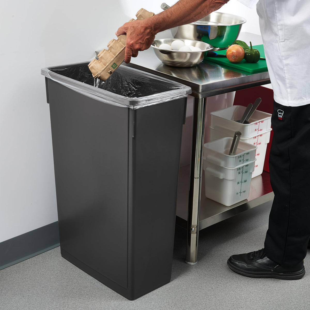 Winco Can / Black / 23 Gallon Trash, Recycling & Compost