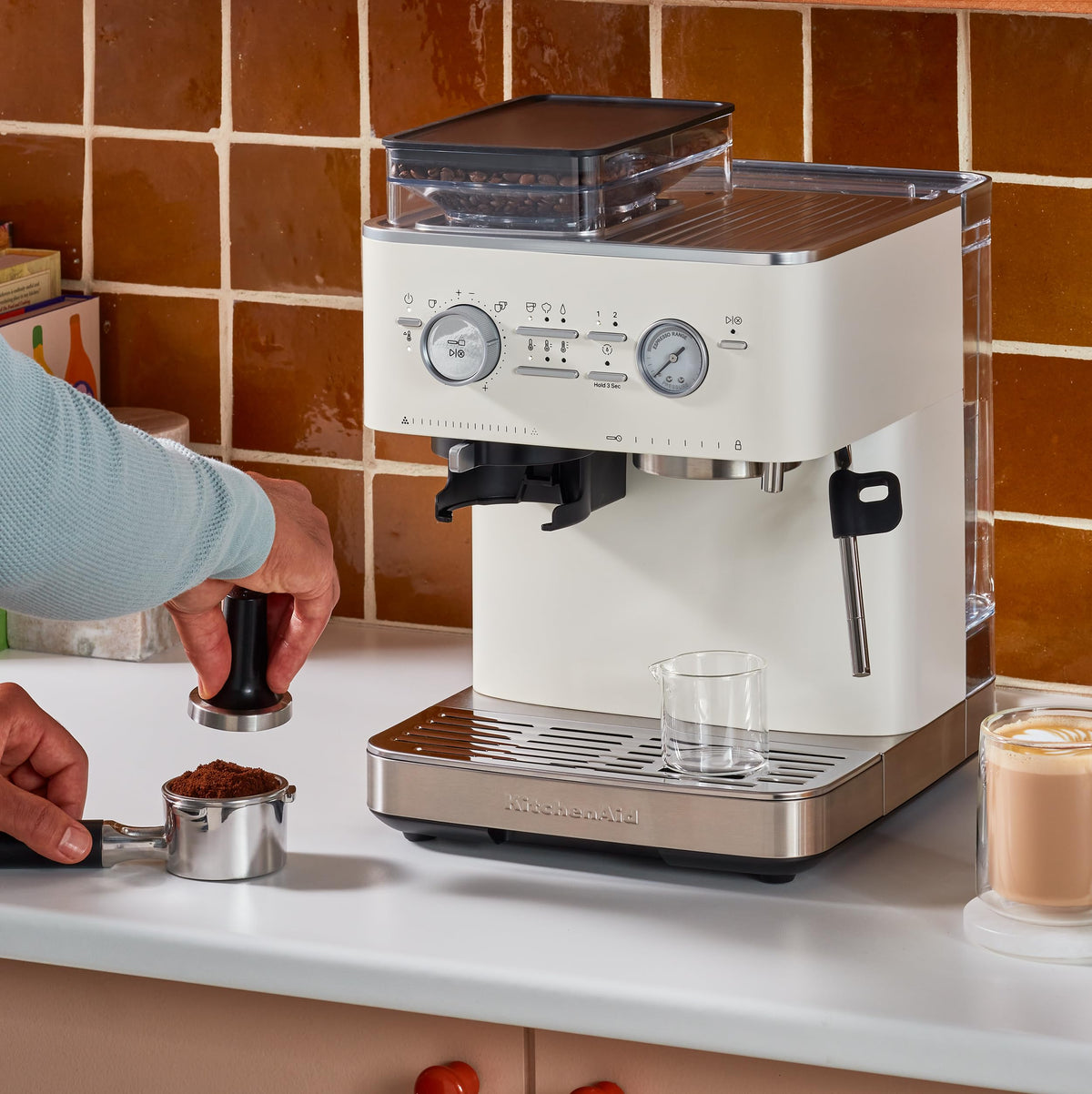 KitchenAid Porcelain White / 2.5 L / Modern Semi-Automatic Espresso Machines