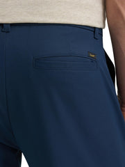 Men's Extreme Motion Regular Taper Chino Pant by Lee – Polyester, Mood Indigo, Model 112383641