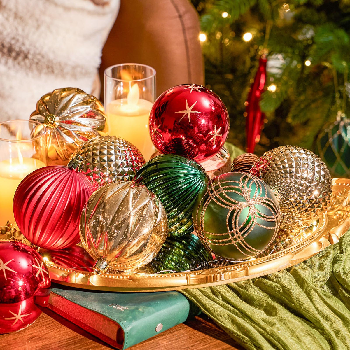 Jornoy Christmas Tree Baubles, 3.15 Inch Shatterproof Plastic, Set of 12 in Red Green Gold