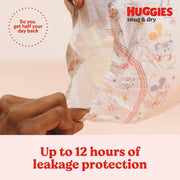 Snug & Dry Diapers by HUGGIES – 124 Count (Pack of 1), Rubber, White, Model 44676