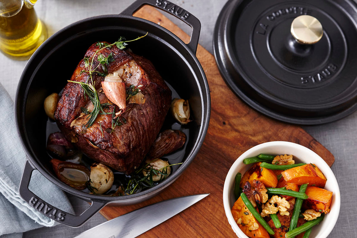 Cocotte shallow Round 26cm Black by STAUB – 4 quarts, 4 liters, Cast Iron, Noir Mat, Model 1007502